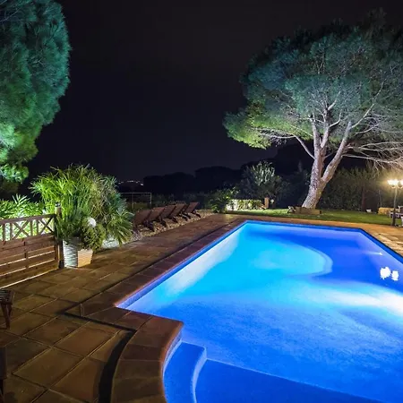 With Spa, Pool And View Of St Tropezs Gulf * Sainte-Maxime