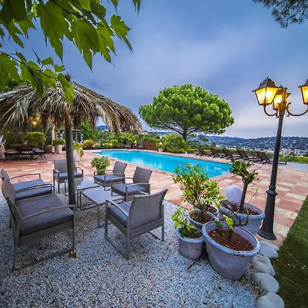 With Spa, Pool And View Of St Tropezs Gulf Villa *